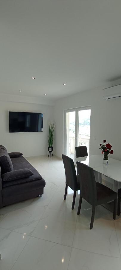 Apartman Stipan Омиш Экстерьер фото